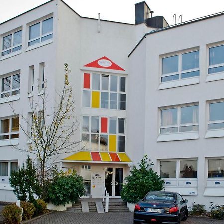 Hostel Nanina Gröbenzell Kültér fotó